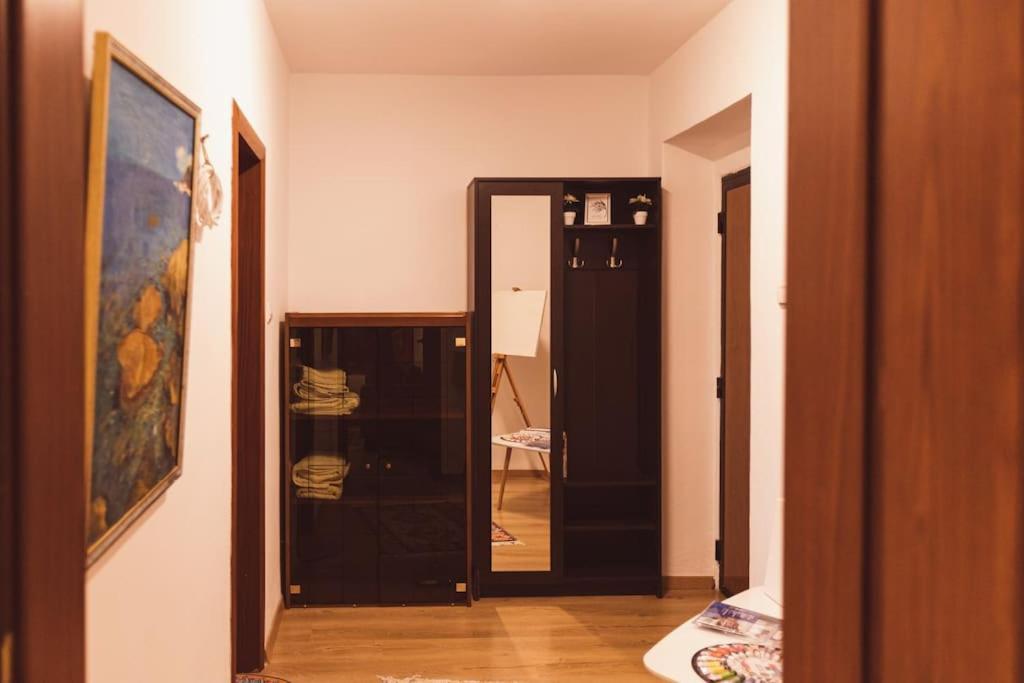 Art Studio Myslym Shyri Tirana Kültér fotó